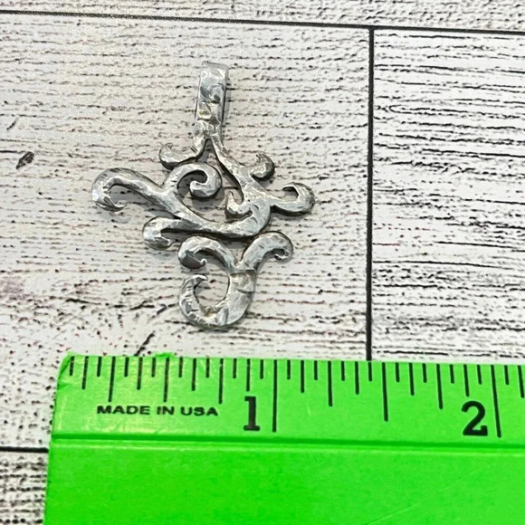 Sterling Silver 925 Hammered Design Pendant Modernist Brutalist Art Deco - Picture 5 of 6